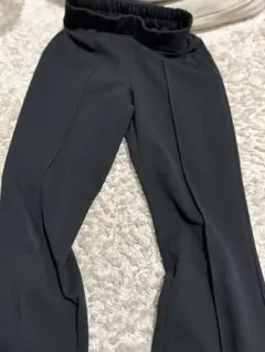 ブラックパンツ Mサイズ