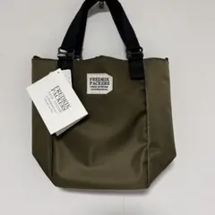 新品未使用タグ付き FREDRIK PACKERS オリーブ トートバッグ