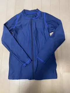 子供用　Nike ネイビー ラッシュガード Mサイズ