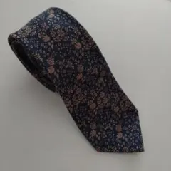 【値下げ】バナナリパブリック ネイビー花柄 ネクタイ