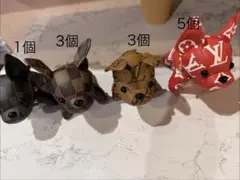 ルイ・ヴィトン犬型キーホルダー レッド - メルカリ