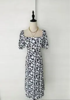 花柄 スクエアネック パフスリーブ ワンピース / Floral dress