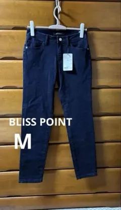 【お値下げ】BLISS POINTアダストリア ダークブルー ストレートデニムMのサムネイル