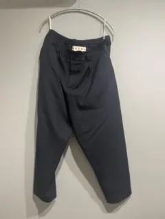 定番　marni テーパードパンツ
