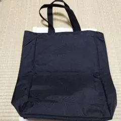 黒のナイロントートバッグ