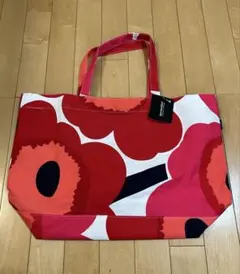 新品タグ付き　marimekko トートバッグ　マリメッコ花柄のサムネイル