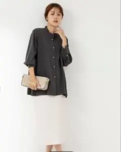 【NOLLEY’S】ノーリーズ 脇プリーツジョーゼットブラウスのサムネイル