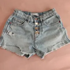 ZARA　ダメージ加工ライトブルーショートパンツ 128cm