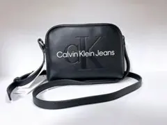 新品未使用　Calvin Klein カルバンクライン ポーチショルダーバッグのサムネイル