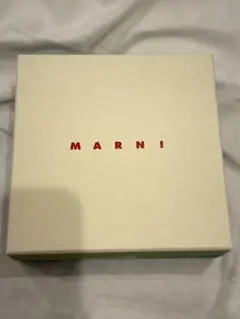 マルニ❤️MARNI❤️クッキー缶❤️紙袋2枚つき - メルカリ