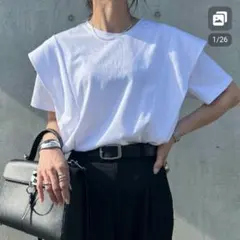 ISOOK ラッフルショルダーTシャツ　無地　ホワイト　アイスーのサムネイル