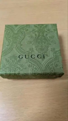 GUCCI 箱 ショッパー ブランド