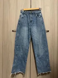 カットオフ デニムパンツ ワイドストレート