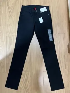 UNIQLO UJブラック スキニーフィット 新品タグ付き