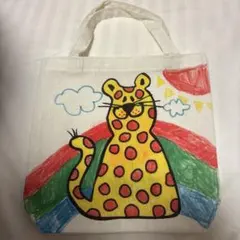 カラフルなヒョウと花のトートバッグ