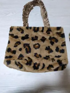 レオパード柄ファートートバッグ