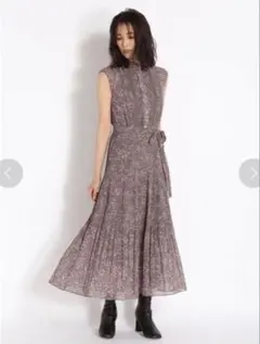 フレイアイディー　ノースリーブプリントプリーツワンピース