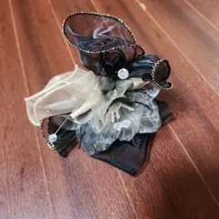 新品　フラワーコサージュ 黒 金