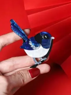 ブローチ【新品】アクリルブローチ　すずめ　ブルー