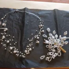 パール調ネックレスとフラワーコサージュブローチ セット