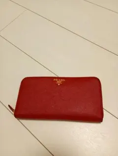 PRADA サフィアーノ ラウンドファスナー長財布 レッドのサムネイル