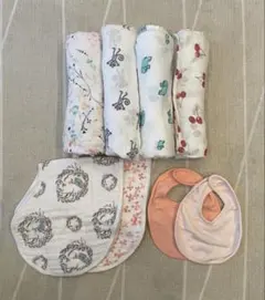 【8点セット】おくるみ4枚＆よだれかけ兼バープクロス2枚＆よだれかけ2枚