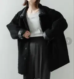 リバーシブルレザーライクボアジャケット