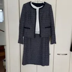 ツイードジャケットとスカートのセットアップ