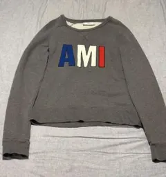 AMI Parisグレー ロゴ入り クルーネックスウェット