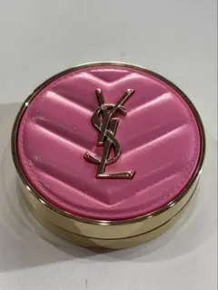 YSL ピンク クッションファンデーション