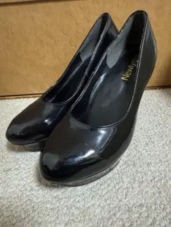 Newlyme エナメルパンプス ブラック ヒールのサムネイル