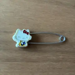 可愛い サンリオレトロ ハローキティ 安全ピン 5.5cm - メルカリ