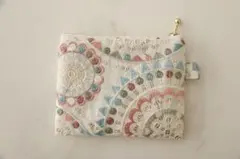 小物入れ、コンパクトポーチ、マルチケース、プチギフト　ラッピング付き