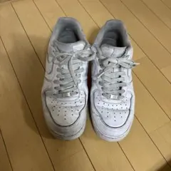 NIKE AIR FORCE 1 ホワイト スニーカー