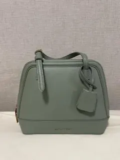 CHARLES&KEITH グリーン ハンドバッグ