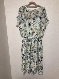 アーバンリサーチ　花柄ワンピース