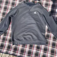 adidas ダークグレー スウェット