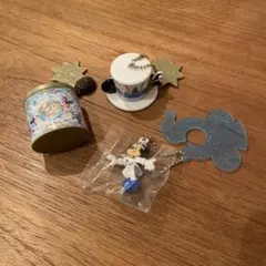 ディズニーシー20周年記念カプセルトイ　帽子、クランチ、ミッキーキーホルダー