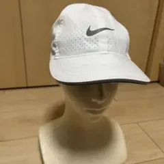 【Nike】 通気性メッシュキャップ ホワイト　ランニング　ウォーキング