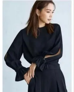 美品　theory luxe 24SS 蛯原友里さん着用 クルーネックブラウス