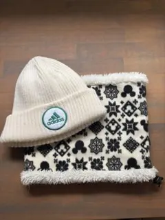 adidas アイボリー ニット帽とネックウォーマーセット