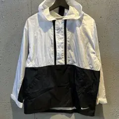 #418 NIKE ナイロンハーフジップジャケット　刺繍　古着　Lサイズ
