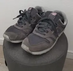 New Balance 373 スニーカー グレー/ピンク