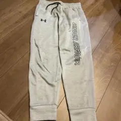 UNDER ARMOUR グレー ロングパンツ