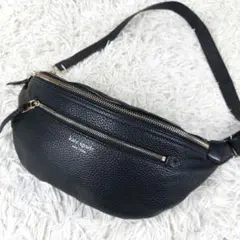 美品 ケイトスペード シボ革 レザーショルダー ロゴ ボディーウエストバッグ 黒