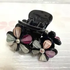 ヘアクリップ　花柄
