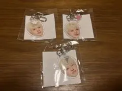 treasure ジョンファン　顔アクキー