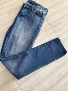 H&M スキニーデニムパンツ　ジーンズ　ズボン