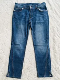 Item thumbnail for item 1283bf2b-627c-4d74-adfb-58e1a503aee2