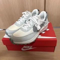 新品 NIKE ホワイト グレー スニーカー